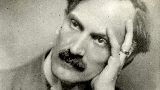 Szentistváni Babits Mihály László Ákos (Szekszárd, 1883. november 26. – Budapest, Krisztinaváros, 1941. augusztus 4.) költő, író, irodalomtörténész, műfordító, a 20. század eleji magyar irodalom jelentős alakja, a Nyugat első nemzedékének tagja, a Magyar Tudományos Akadémia levelező tagja (1940).